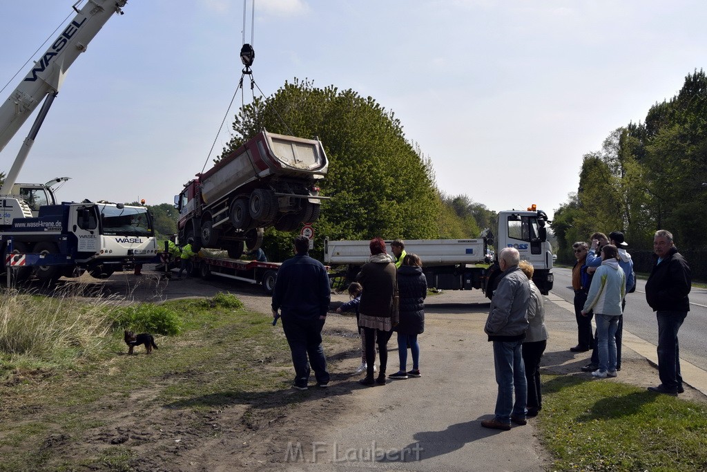 Schwerer VU LKW Zug Bergheim Kenten Koelnerstr P553.JPG - Miklos Laubert